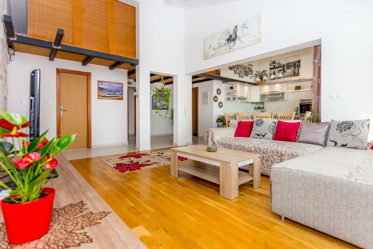 Urban Luxury Suites Juricevic Duće 외부 사진