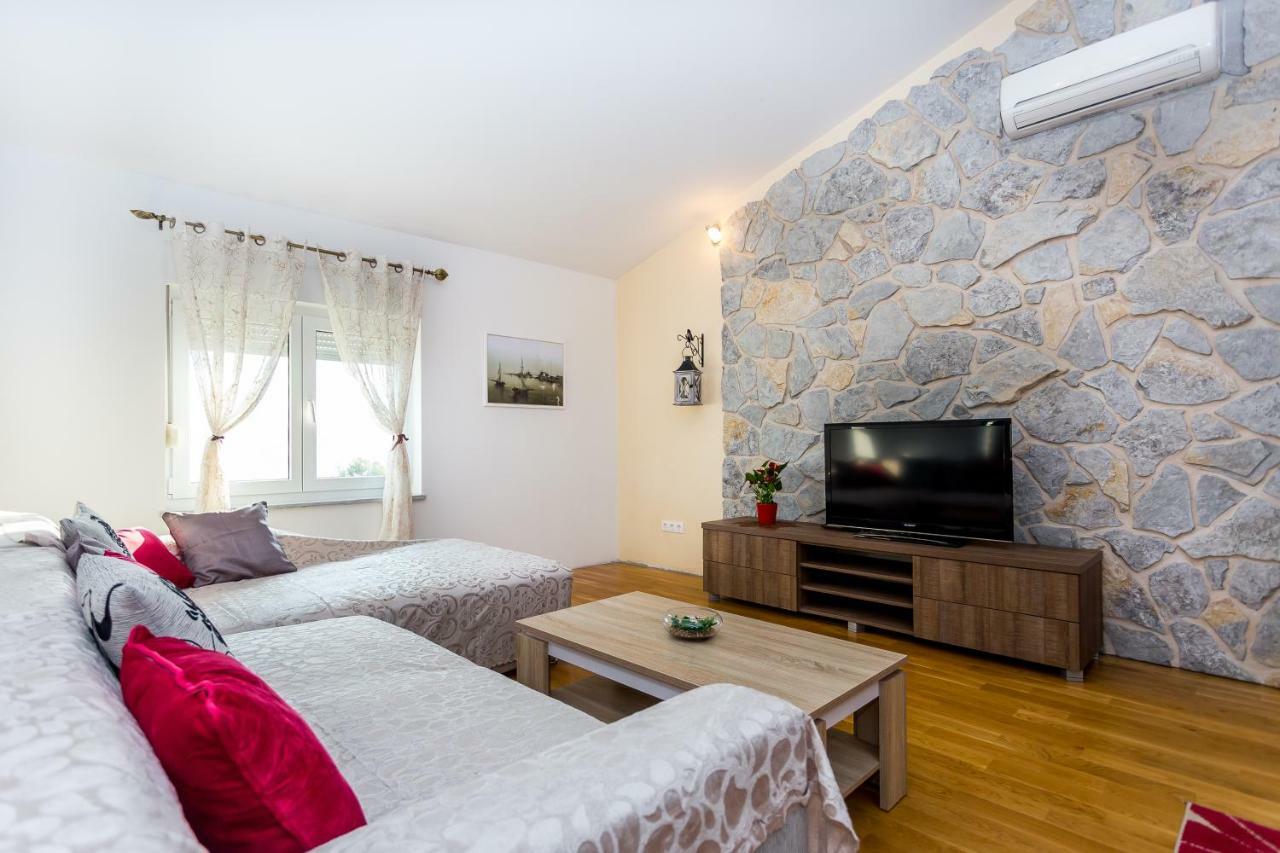 Urban Luxury Suites Juricevic Duće 외부 사진