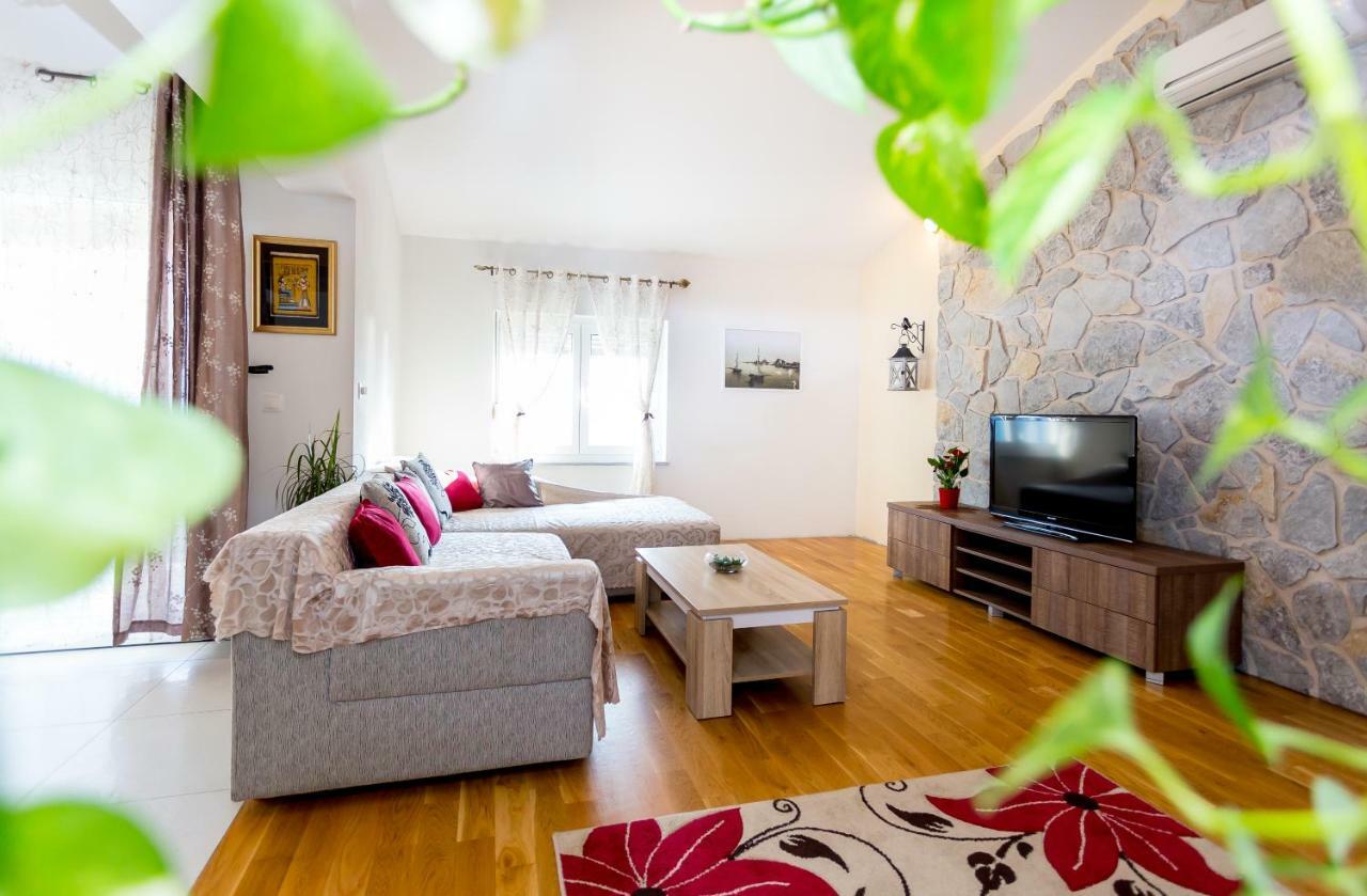 Urban Luxury Suites Juricevic Duće 외부 사진