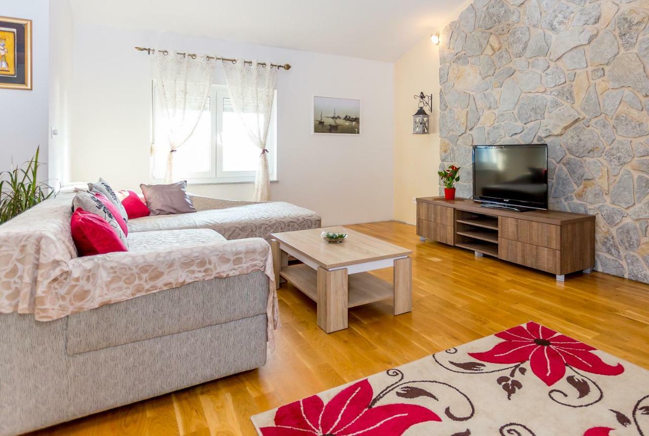 Urban Luxury Suites Juricevic Duće 외부 사진